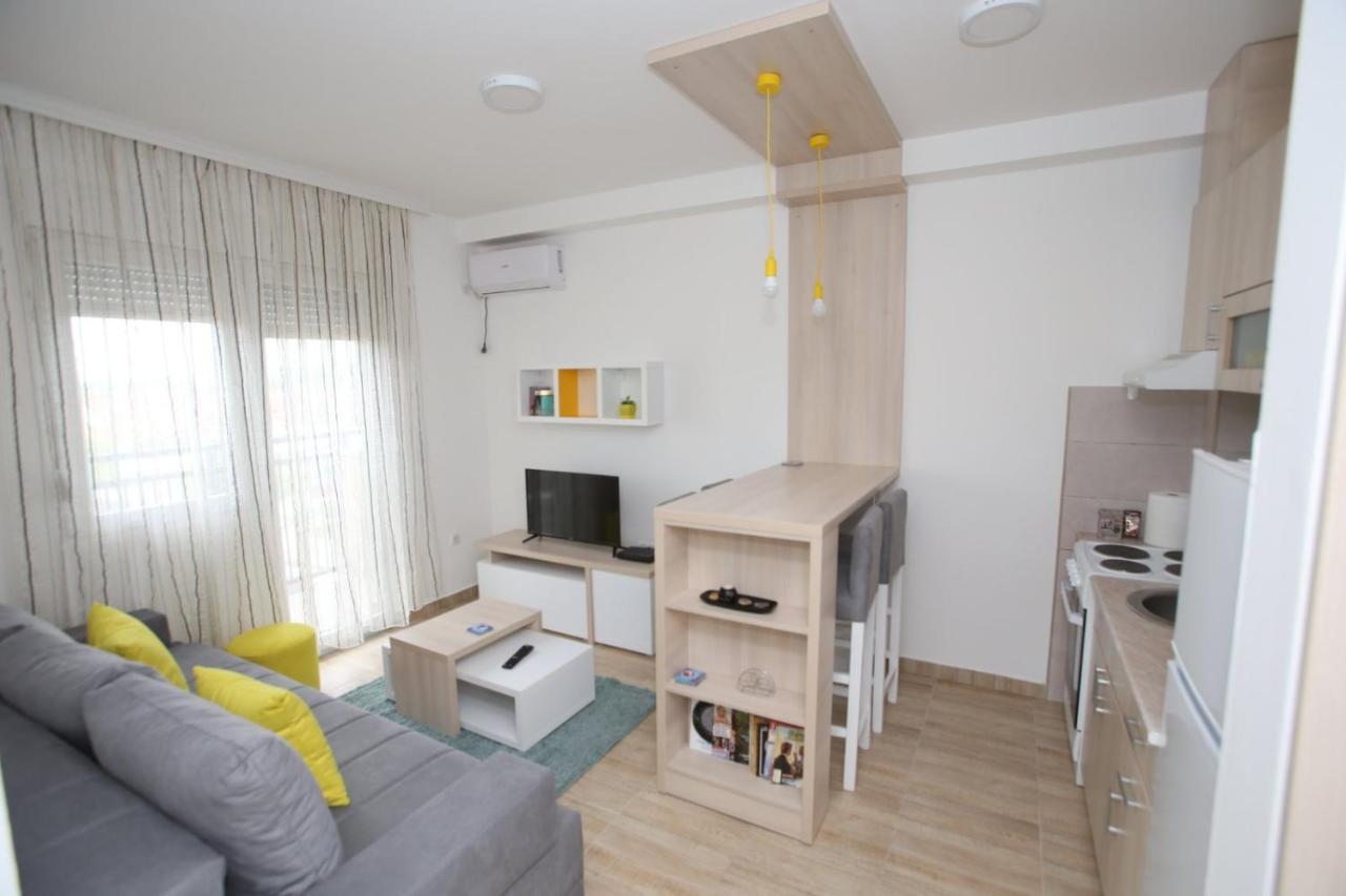 Ferienwohnung Fast Sleep & Go 3 Paraćin Exterior foto